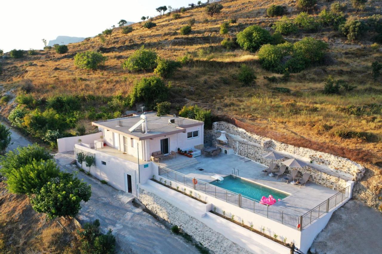 Villa Tzekos Kendrochori Ngoại thất bức ảnh